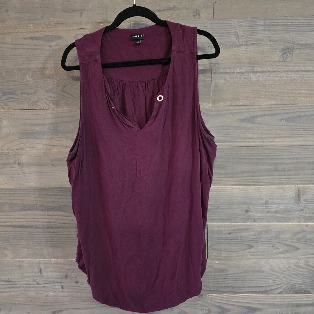 Torrid Women's Size 3 Burgundy Sleeveless Blouse Keyhole V Neck Hi Low Plus